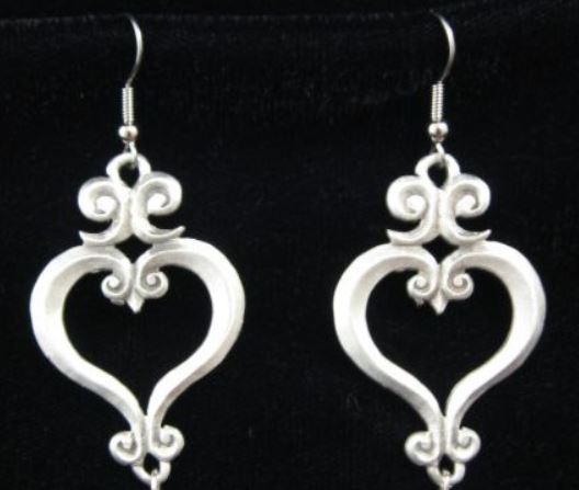 Rennaissance Heart Earrings